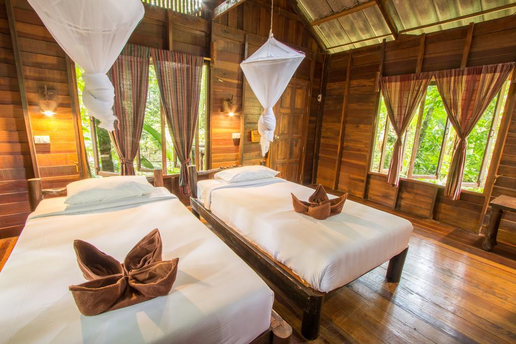 Khao Sok Riverside Cottages Khao Sok National Park Bagian luar foto